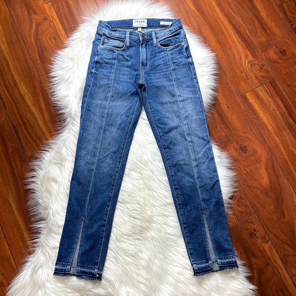 Frame Denim Denim - FRAME Denim Le Nouveau Straight Jeans in Boulder